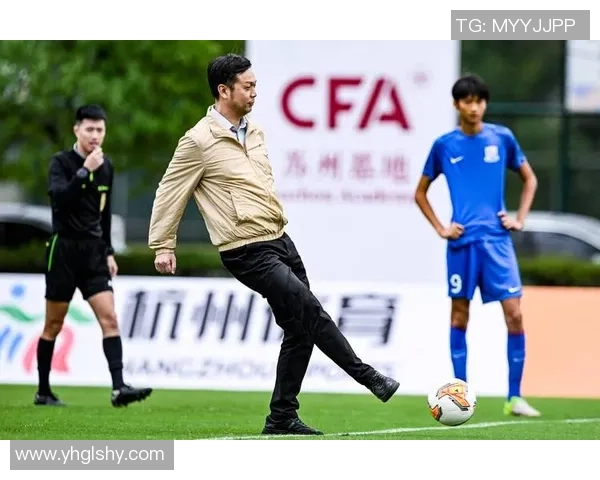 足球明星勇敢挑战冰水极限赛引发全球热议与关注