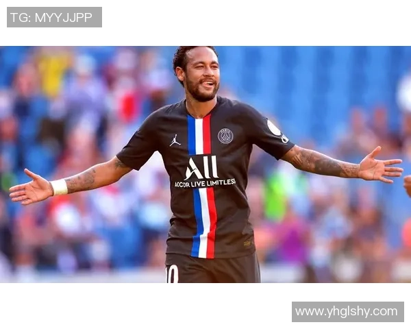 足球明星在疫情期间佩戴口罩的时尚风采与健康意识展示