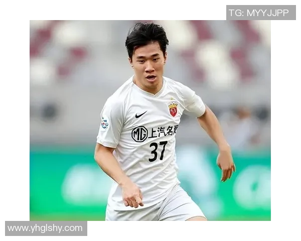 足球明星整牙前后对比揭秘笑容变化引发球迷热议