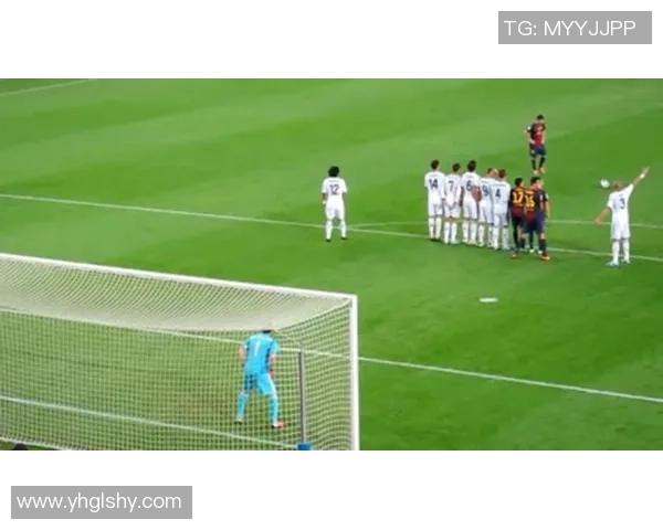 足球明星水晶摆件精美展示与收藏价值解析 足球明星水晶摆件精美展示与收藏价值解析