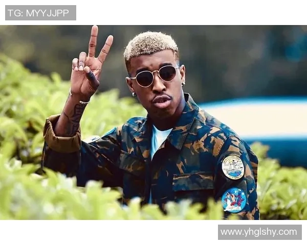 足球明星裤头口袋穿搭技巧揭秘让你时尚又舒适的运动风格